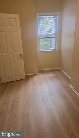 772 WALNUT ST, Camden, NJ 08103