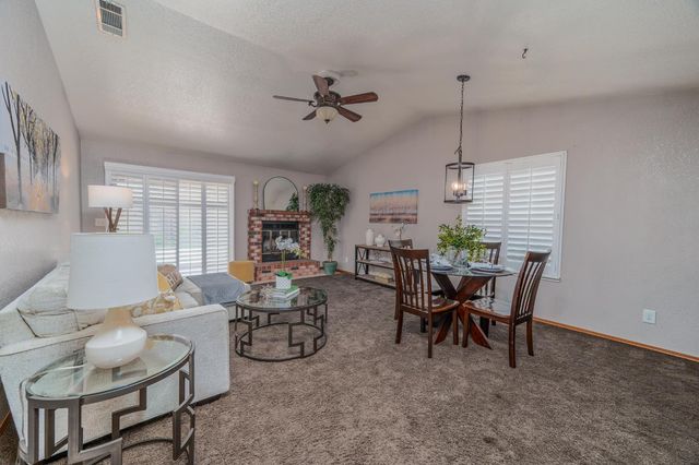 2820 Finlandia Ave, Modesto, CA 95358