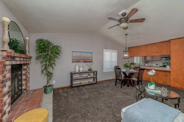 2820 Finlandia Ave, Modesto, CA 95358