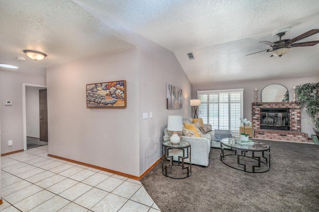 2820 Finlandia Ave, Modesto, CA 95358