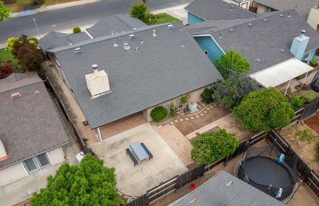 2820 Finlandia Ave, Modesto, CA 95358