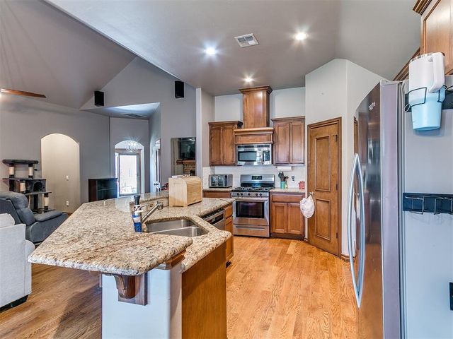 18228 Bridlington Drive, Edmond, OK 73012