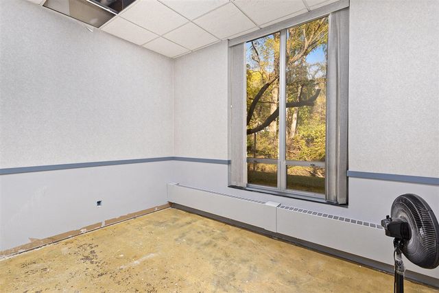 500 W Crosstown Parkway Parkway, Kalamazoo, MI 49008