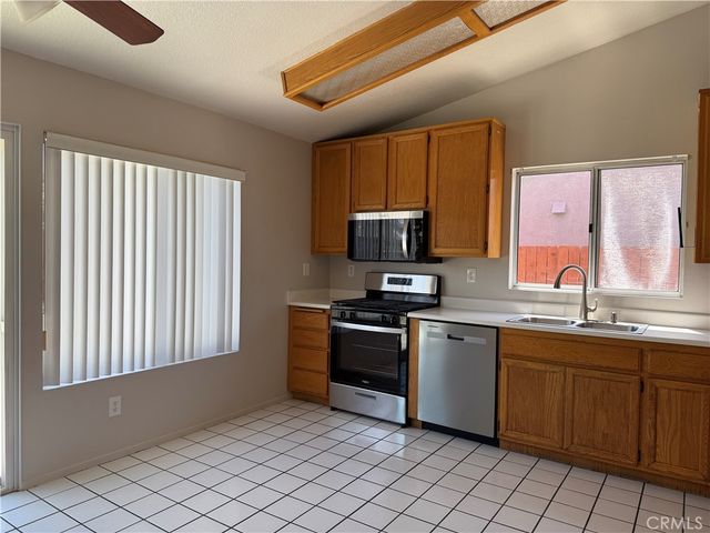 1968 Hershey Court, San Jacinto, CA 92582