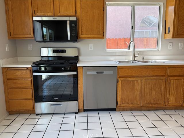 1968 Hershey Court, San Jacinto, CA 92582