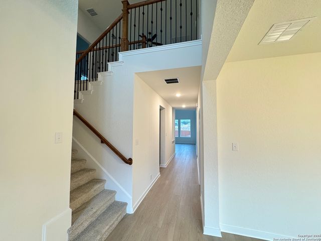 166 Mallorys Way, Castroville, TX 78009