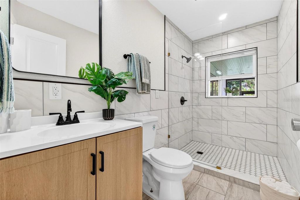 Image 16 of property listing at 4709 MINEOLA STREET, Bradenton, FL 34207