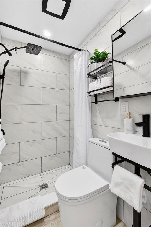 Image 21 of property listing at 4709 MINEOLA STREET, Bradenton, FL 34207