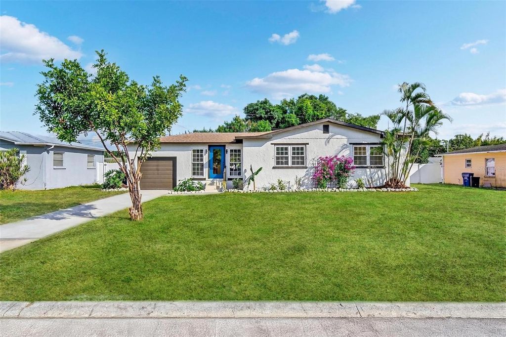 Image 32 of property listing at 4709 MINEOLA STREET, Bradenton, FL 34207