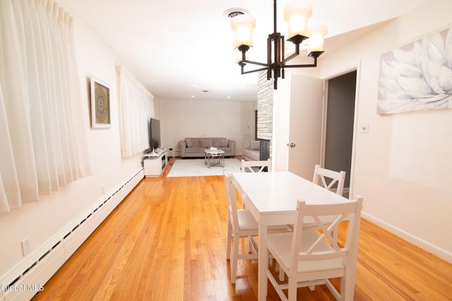 413 Hackett Boulevard, Albany, NY 12208