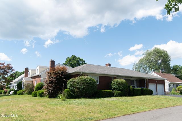 413 Hackett Boulevard, Albany, NY 12208