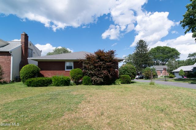 413 Hackett Boulevard, Albany, NY 12208
