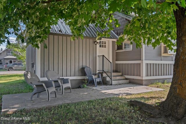372 E Jefferson Ave, Priest River, ID 83856