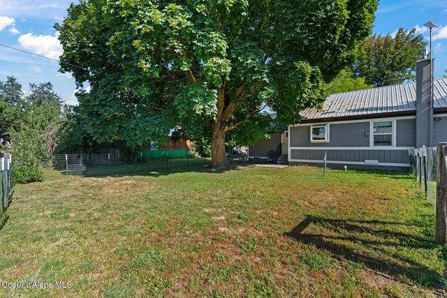 372 E Jefferson Ave, Priest River, ID 83856
