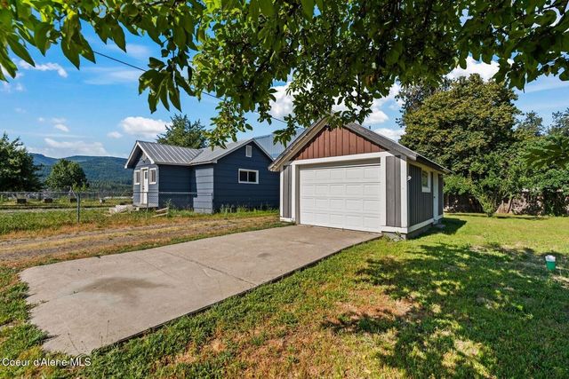 372 E Jefferson Ave, Priest River, ID 83856
