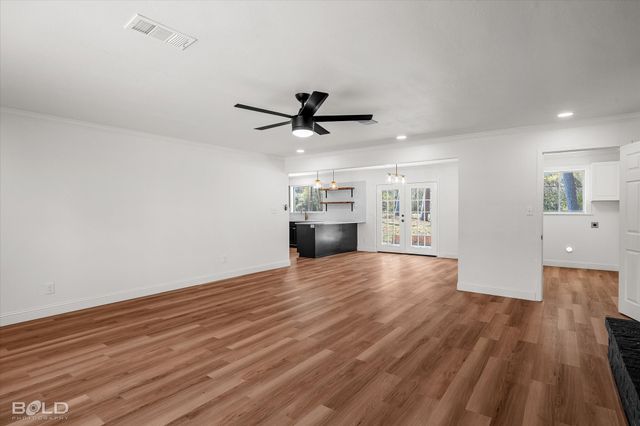 4136 Pines Road, Shreveport, LA 71119