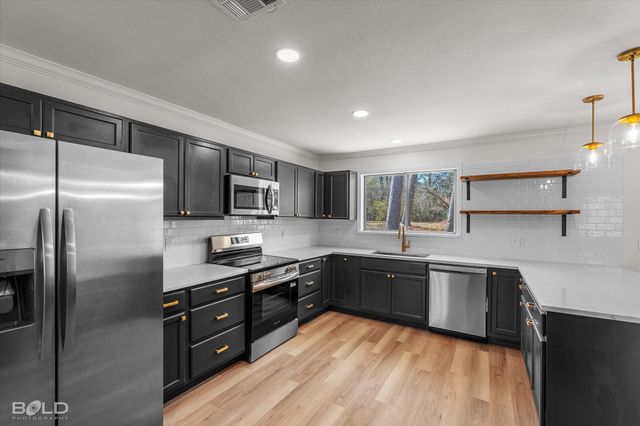 4136 Pines Road, Shreveport, LA 71119