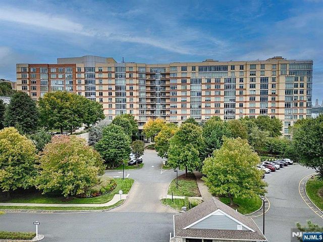 8100 River Road 602, North Bergen, NJ 07047