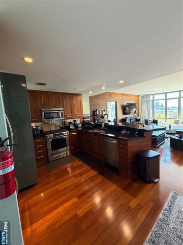 8100 River Road 602, North Bergen, NJ 07047