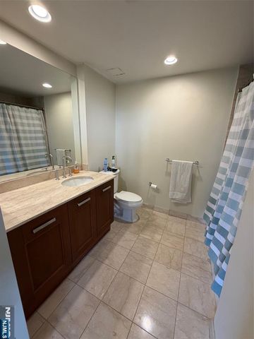 8100 River Road 602, North Bergen, NJ 07047