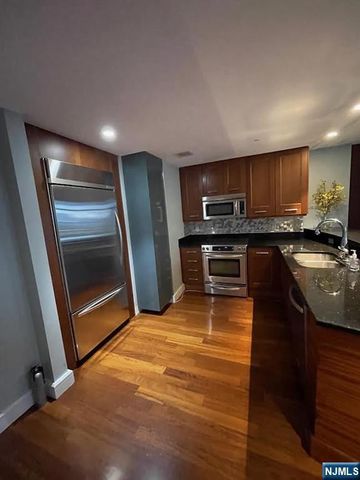 8100 River Road 602, North Bergen, NJ 07047