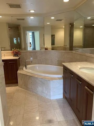 8100 River Road 602, North Bergen, NJ 07047