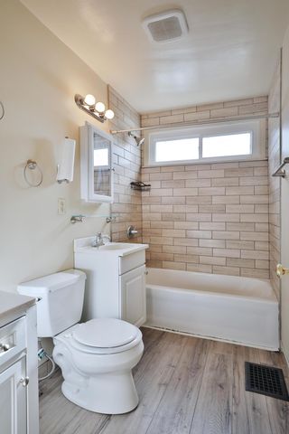 957 E 17th Avenue, Columbus, OH 43211