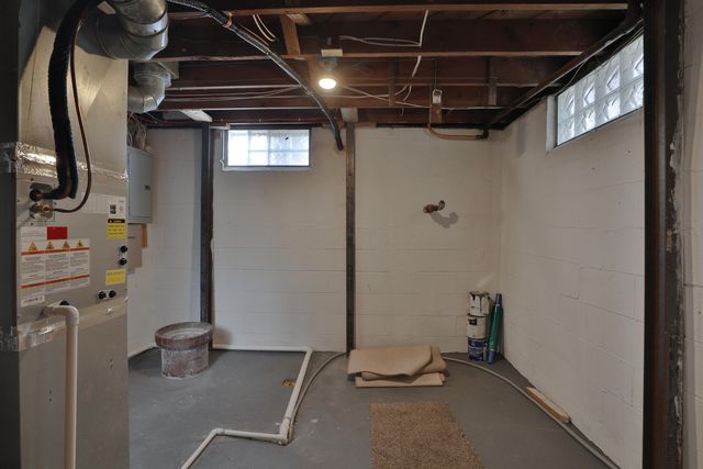 957 E 17th Avenue, Columbus, OH 43211