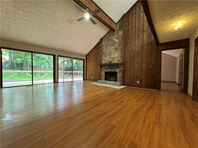 1302 Colony Dr, Marietta, GA 30068