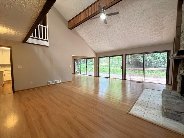 1302 Colony Dr, Marietta, GA 30068