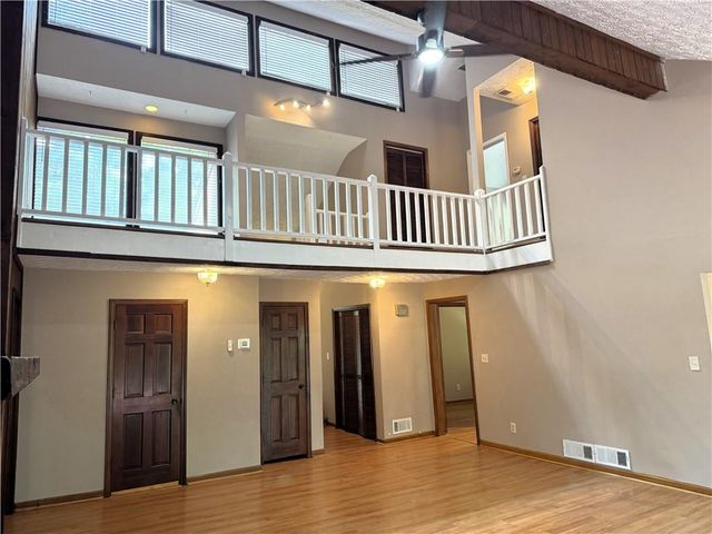 1302 Colony Dr, Marietta, GA 30068
