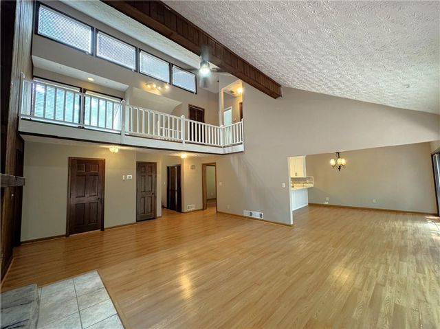 1302 Colony Dr, Marietta, GA 30068