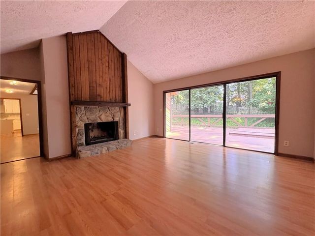 1302 Colony Dr, Marietta, GA 30068