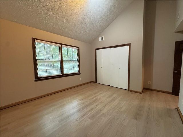 1302 Colony Dr, Marietta, GA 30068
