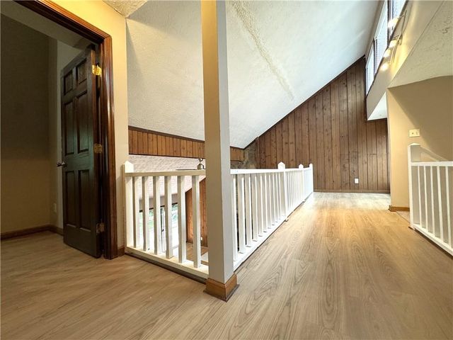 1302 Colony Dr, Marietta, GA 30068