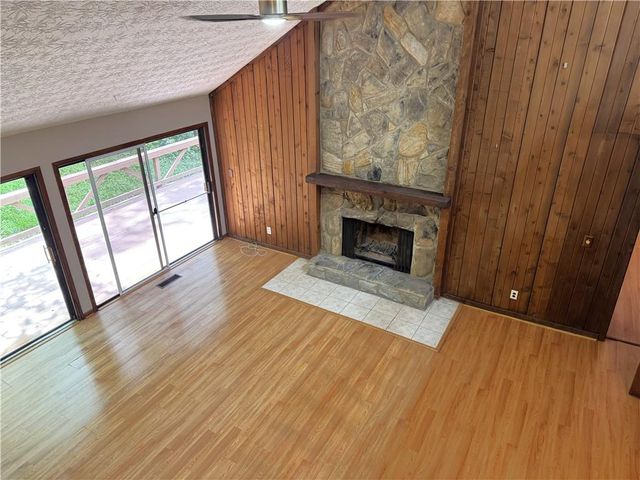 1302 Colony Dr, Marietta, GA 30068
