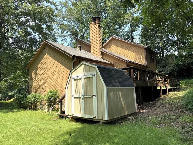 1302 Colony Dr, Marietta, GA 30068