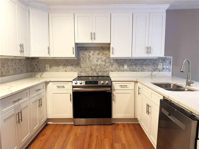1302 Colony Dr, Marietta, GA 30068