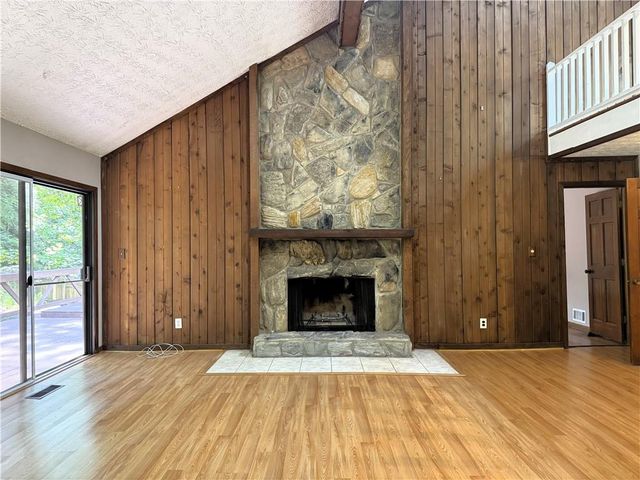 1302 Colony Dr, Marietta, GA 30068