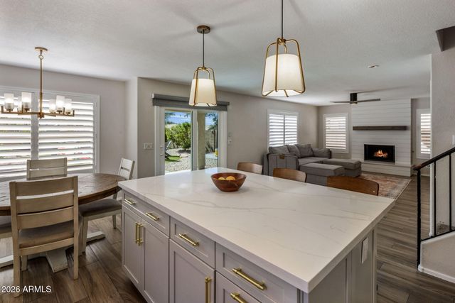 4621 E SWILLING Road, Phoenix, AZ 85050