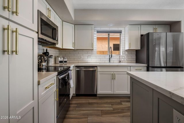 4621 E SWILLING Road, Phoenix, AZ 85050