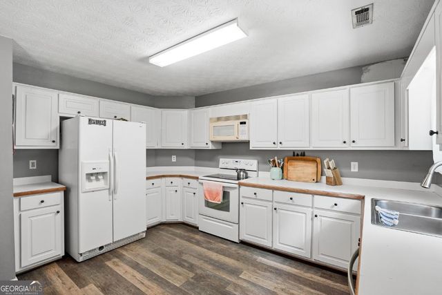 85 Goldfinch Drive, Covington, GA 30016