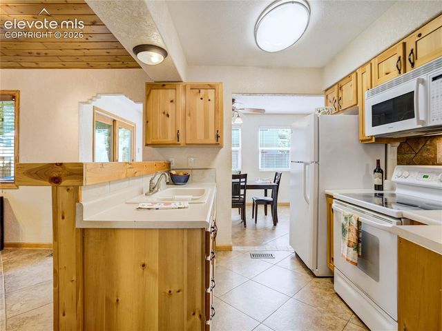 5915 Pemberton Way, Colorado Springs, CO 80919