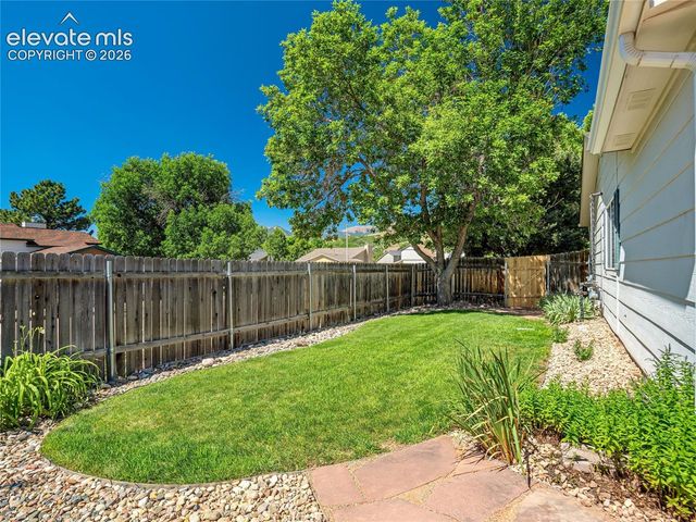 5915 Pemberton Way, Colorado Springs, CO 80919