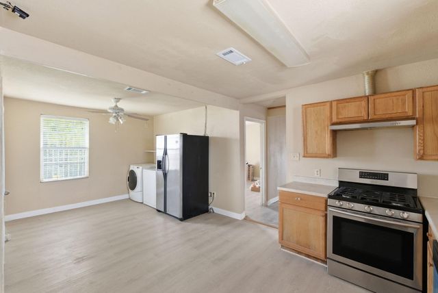 2411 Leffingwell Street, Houston, TX 77026