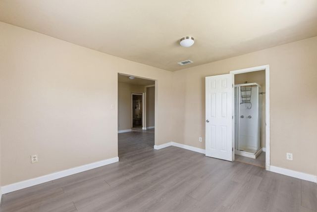 2411 Leffingwell Street, Houston, TX 77026
