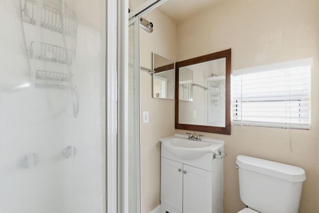 2411 Leffingwell Street, Houston, TX 77026