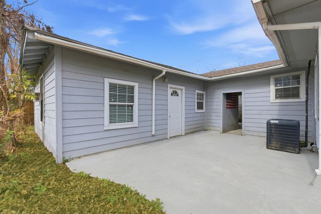 2411 Leffingwell Street, Houston, TX 77026