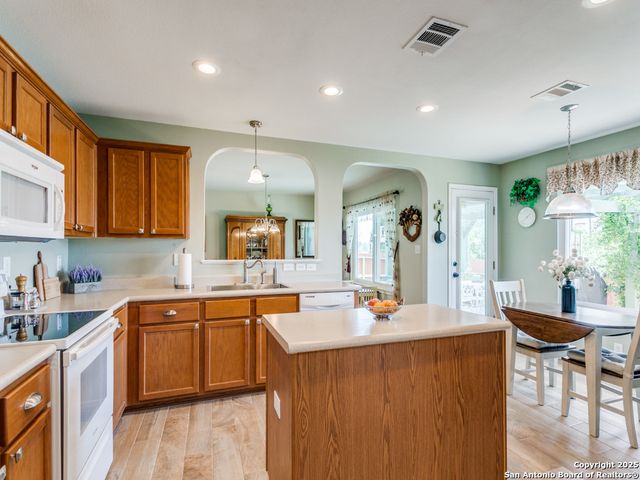 5850 Imperial Topaz, San Antonio, TX 78222