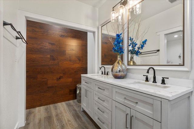 376 Alta Vista DR, Bastrop, TX 78602